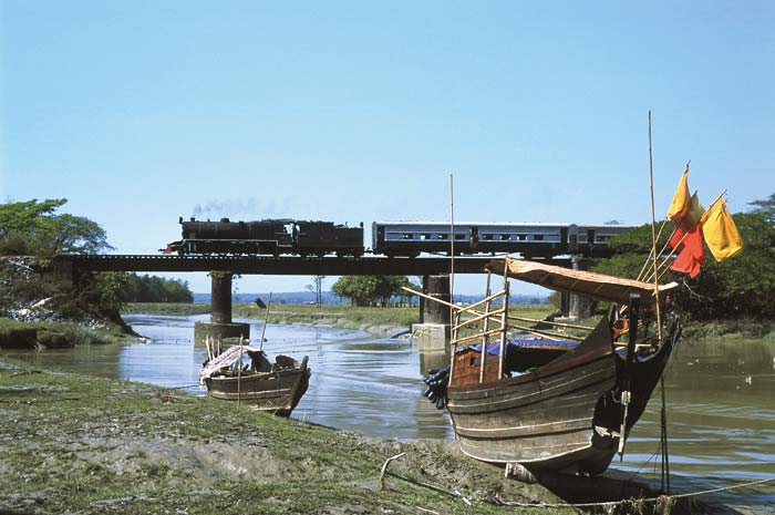 Kyaiktho river bridge and passenger 85